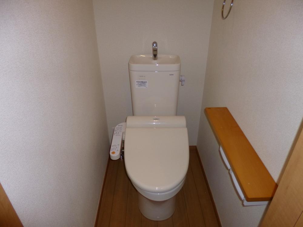 Toilet. (November 2013) Shooting