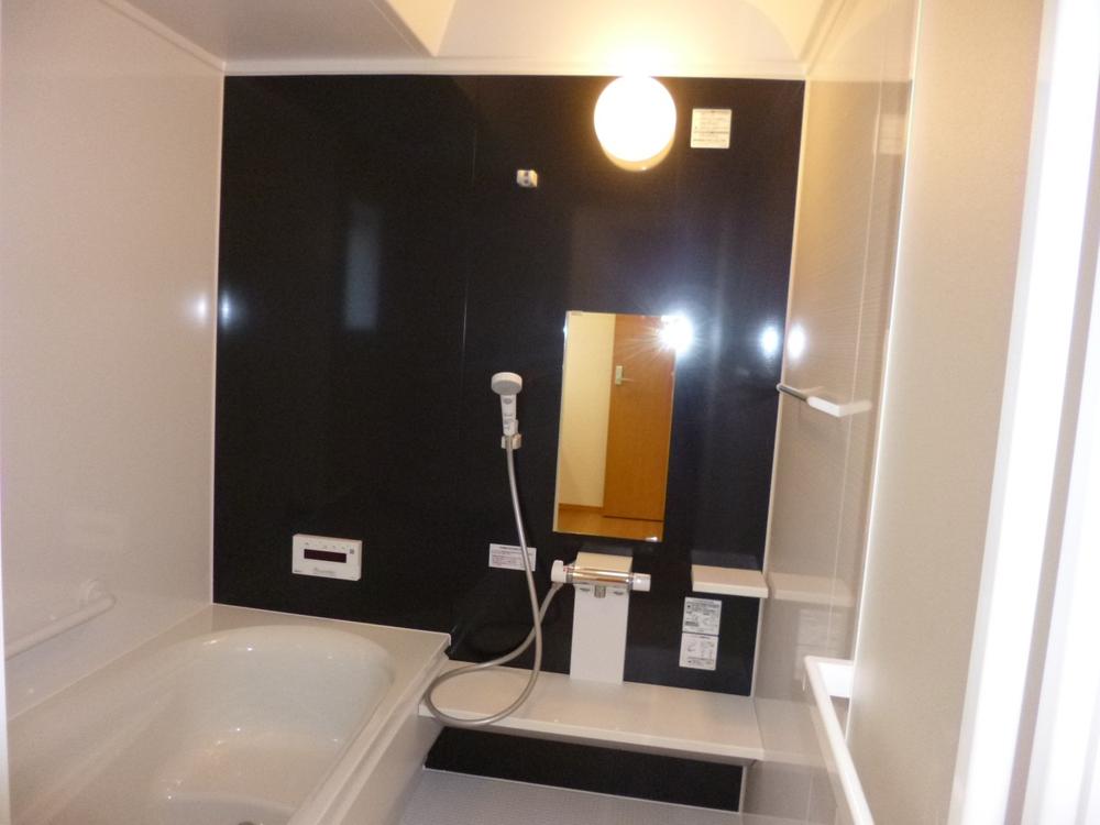 Bathroom. (November 2013) Shooting