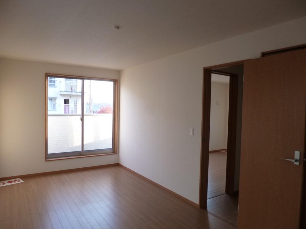 Non-living room. (November 2013) Shooting