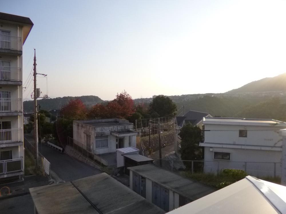 View photos from the dwelling unit. (November 2013) Shooting