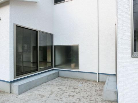 Local appearance photo. courtyard