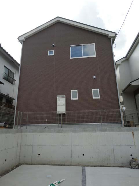 Local appearance photo. November 14 shooting