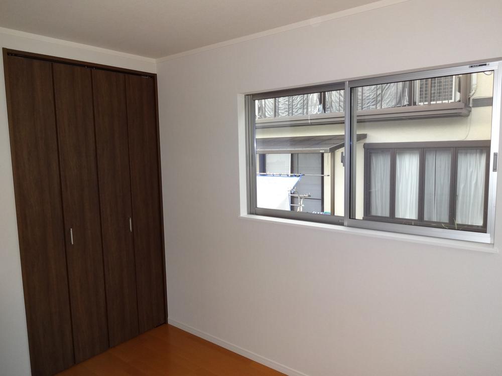 Non-living room. Indoor (12 May 2013) Shooting