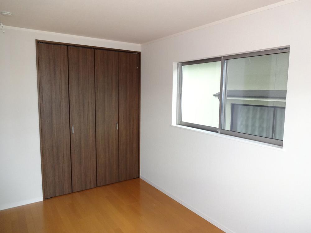 Non-living room. Indoor (12 May 2013) Shooting