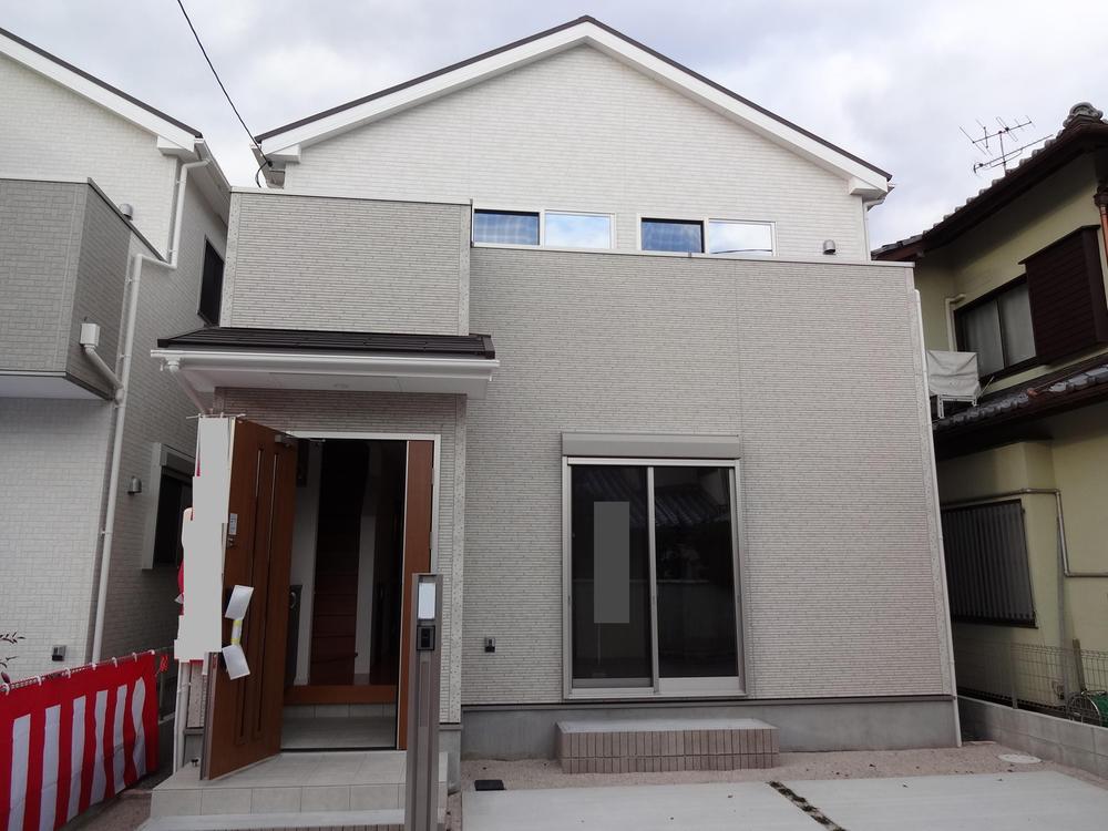 Local appearance photo