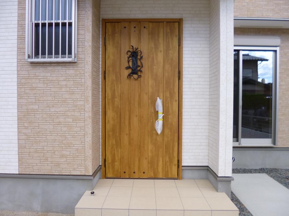 Entrance. (November 2013) Shooting