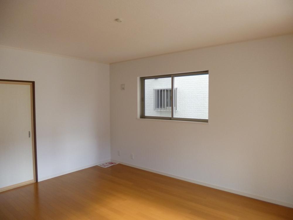 Living. (November 2013) Shooting