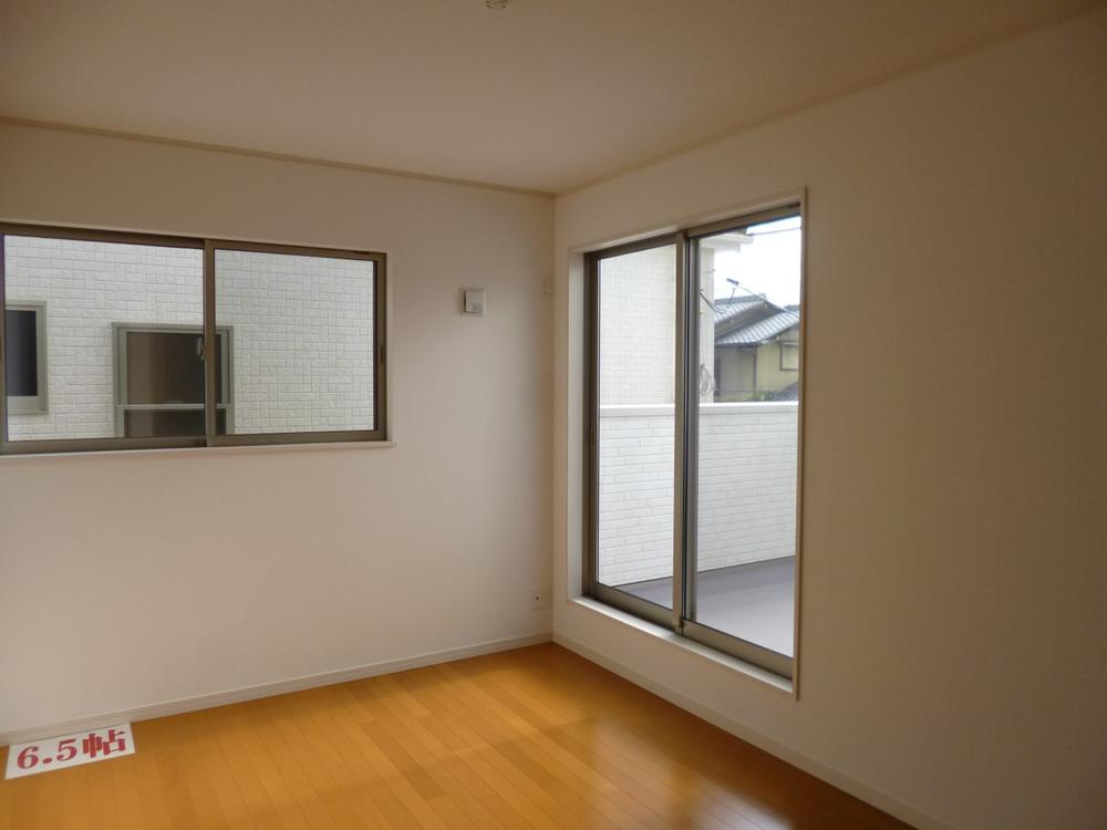 Non-living room. (November 2013) Shooting