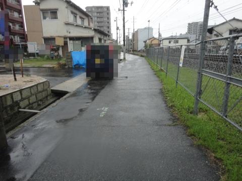 Local photos, including front road. Southeast side