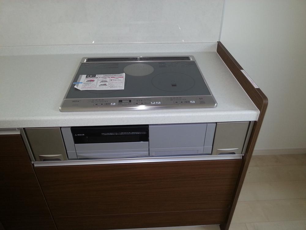 Kitchen. Local (11 May 2013) Shooting