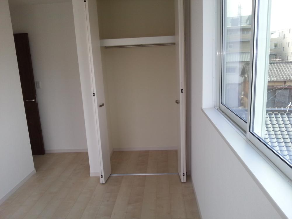 Receipt. Local (11 May 2013) Shooting