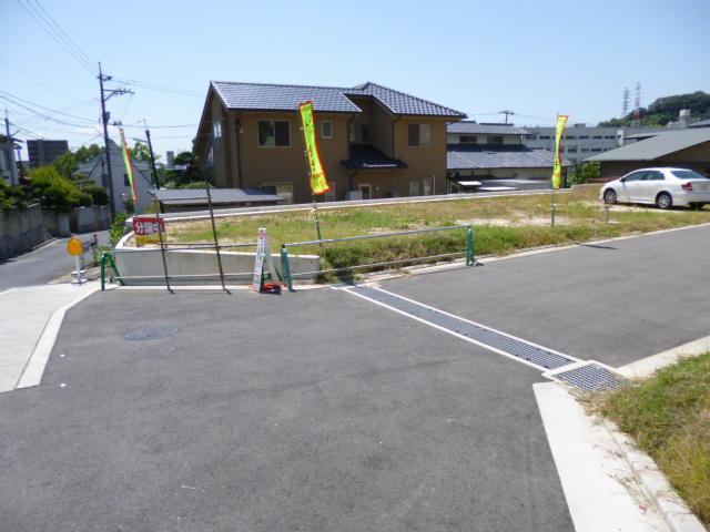 Local photos, including front road. Local (August 2013) Shooting