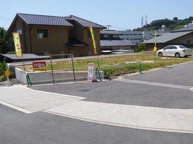 Local photos, including front road. Local (August 2013) Shooting