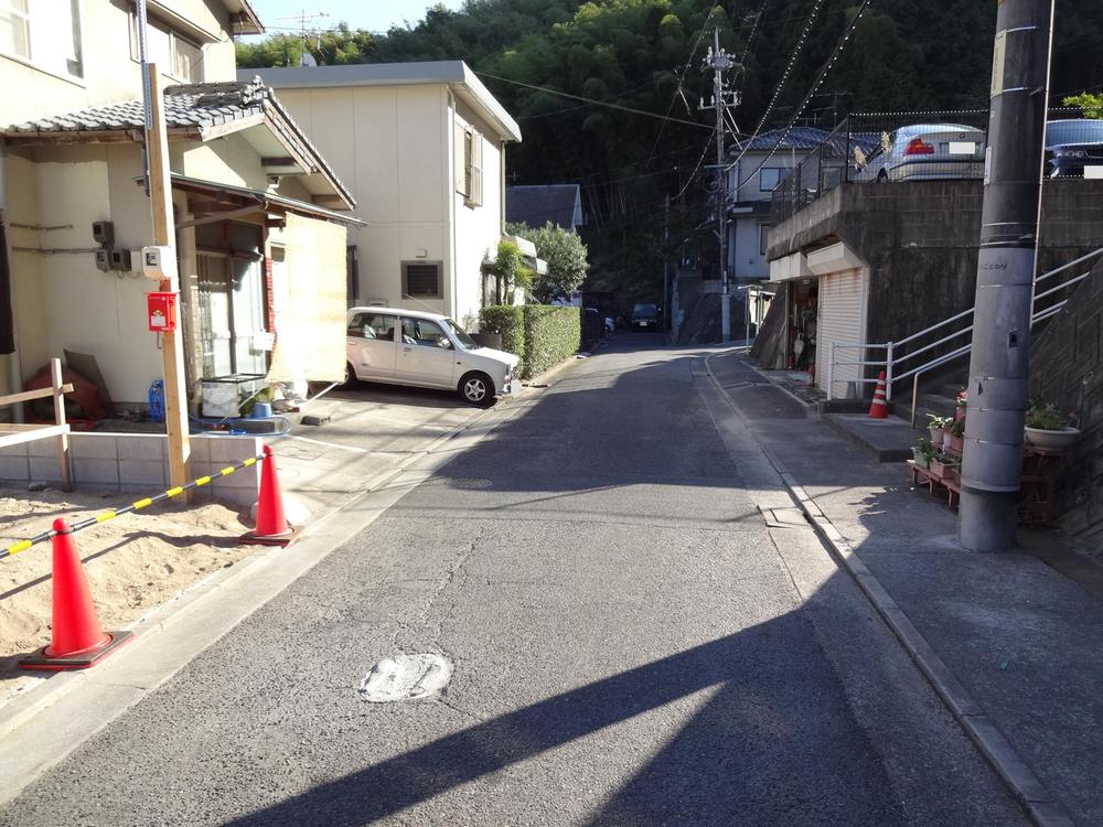 Local photos, including front road. Local (10 May 2013) Shooting