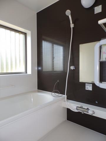 Same specifications photo (bathroom)