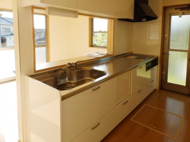 Same specifications photo (kitchen)
