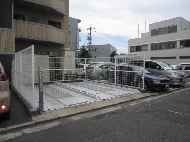 Parking lot