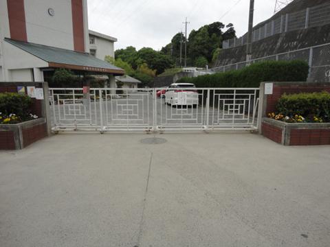 Junior high school. Furuta 884m until junior high school