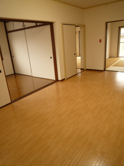 Living and room
