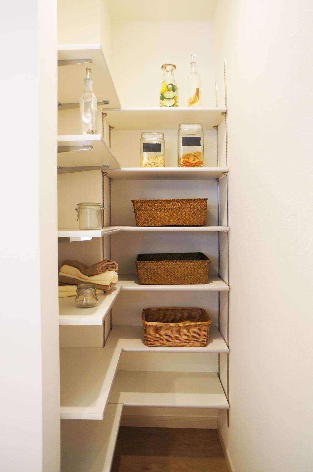 Receipt. With happy mini pantry in the kitchen next to