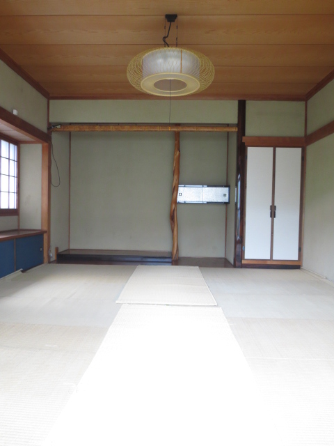 Other. Wide is a Japanese-style old property unique