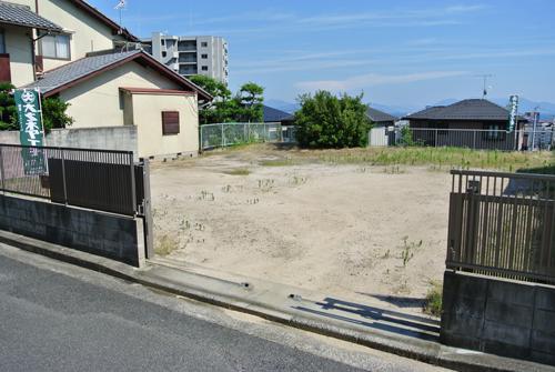 Local photos, including front road. Local (05 May 2013) Shooting