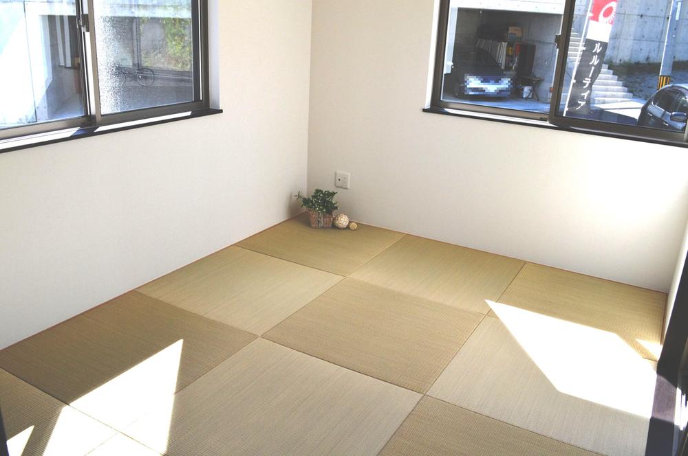 Non-living room. Bright Japanese-style room