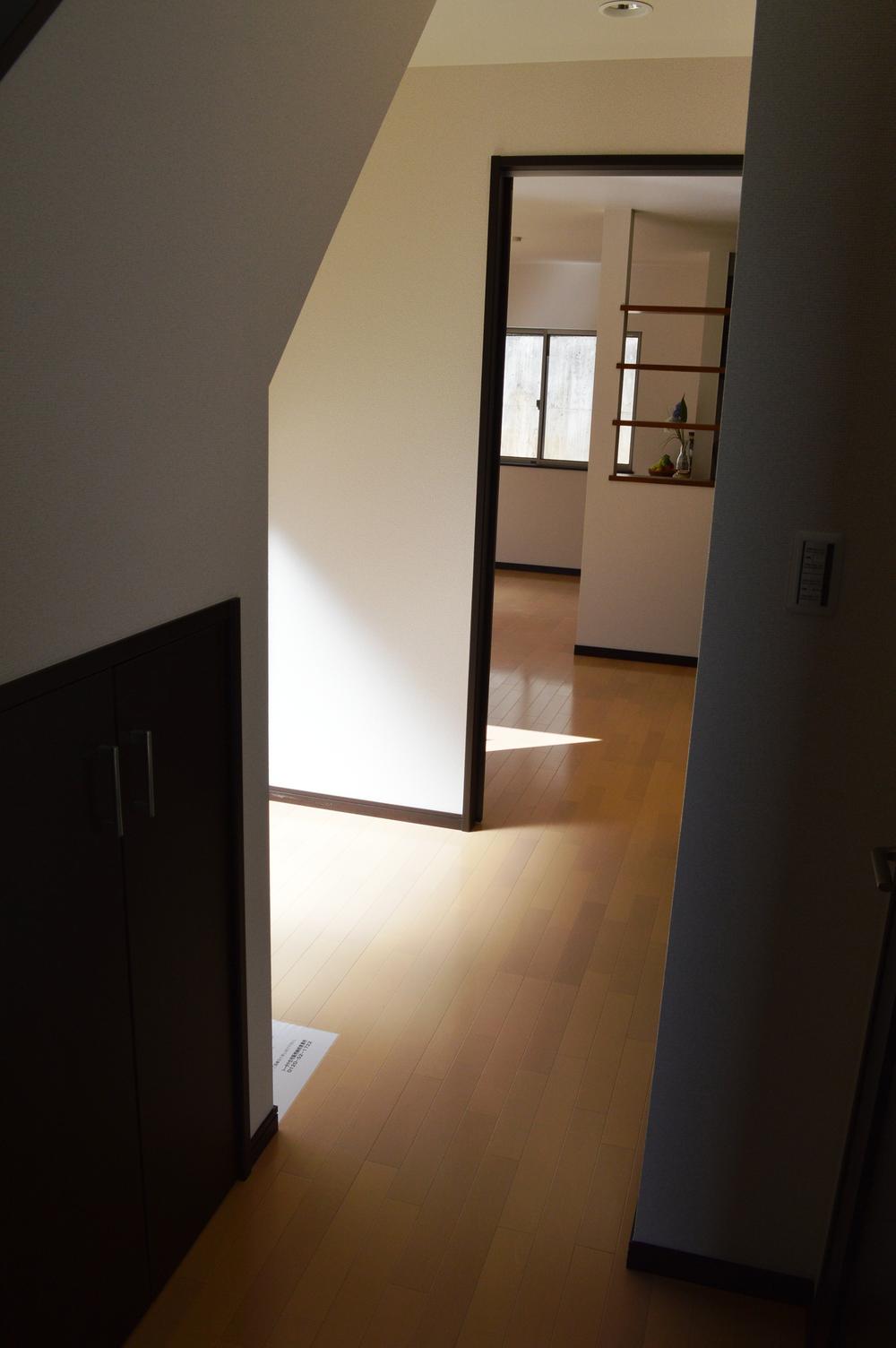 Other. Akaritori in the hallway part