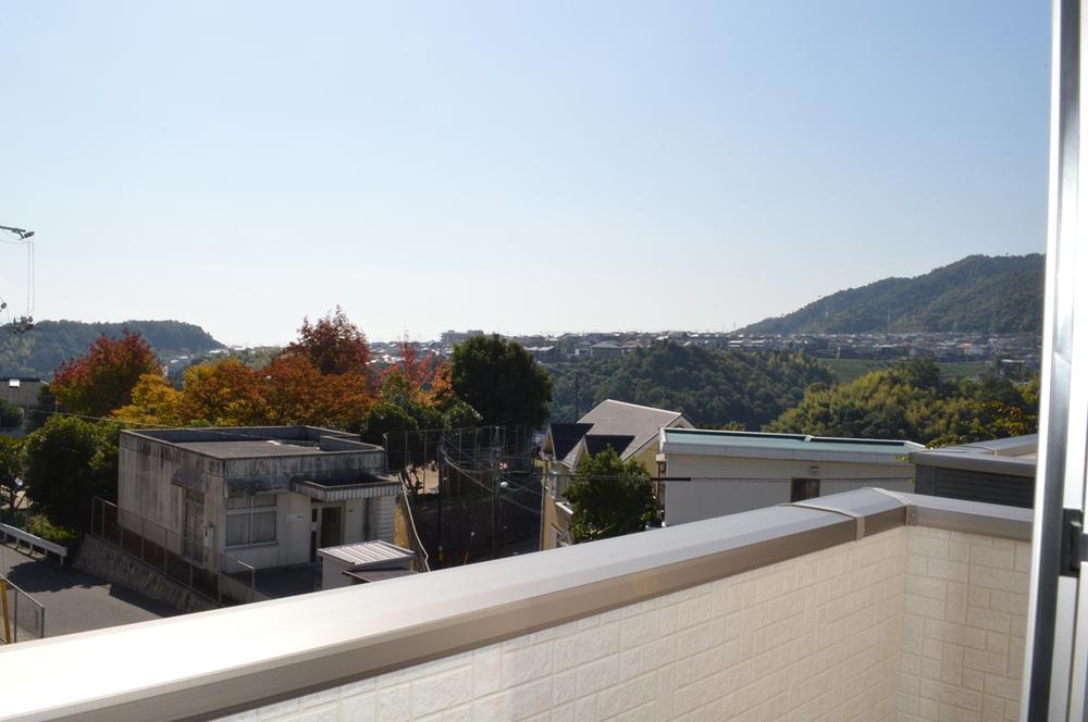 View photos from the dwelling unit. View from the site (October 2013) Shooting