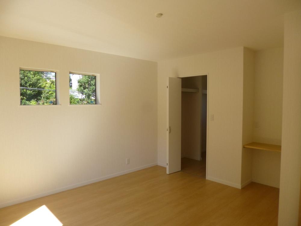 Non-living room. (September 2013) Shooting