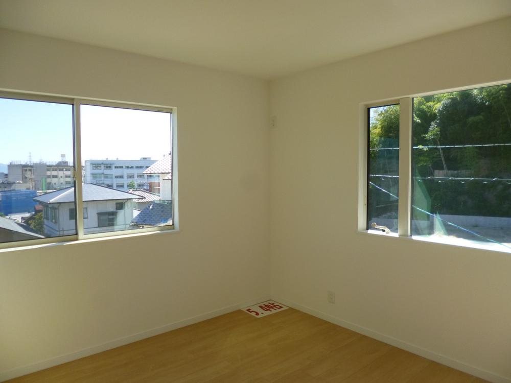 Non-living room. (September 2013) Shooting