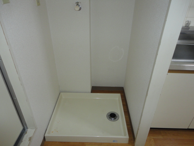 Other Equipment. Laundry Area is room.