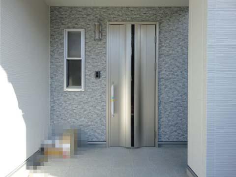 Entrance. November 21, shooting