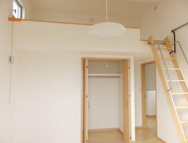 Non-living room. 3 Kaiyoshitsu