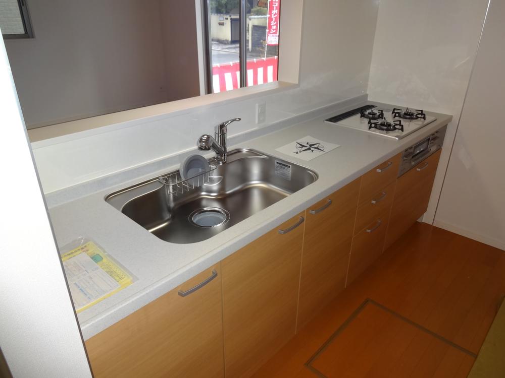 Kitchen. Indoor (12 May 2013) Shooting Quiet sink, City gas