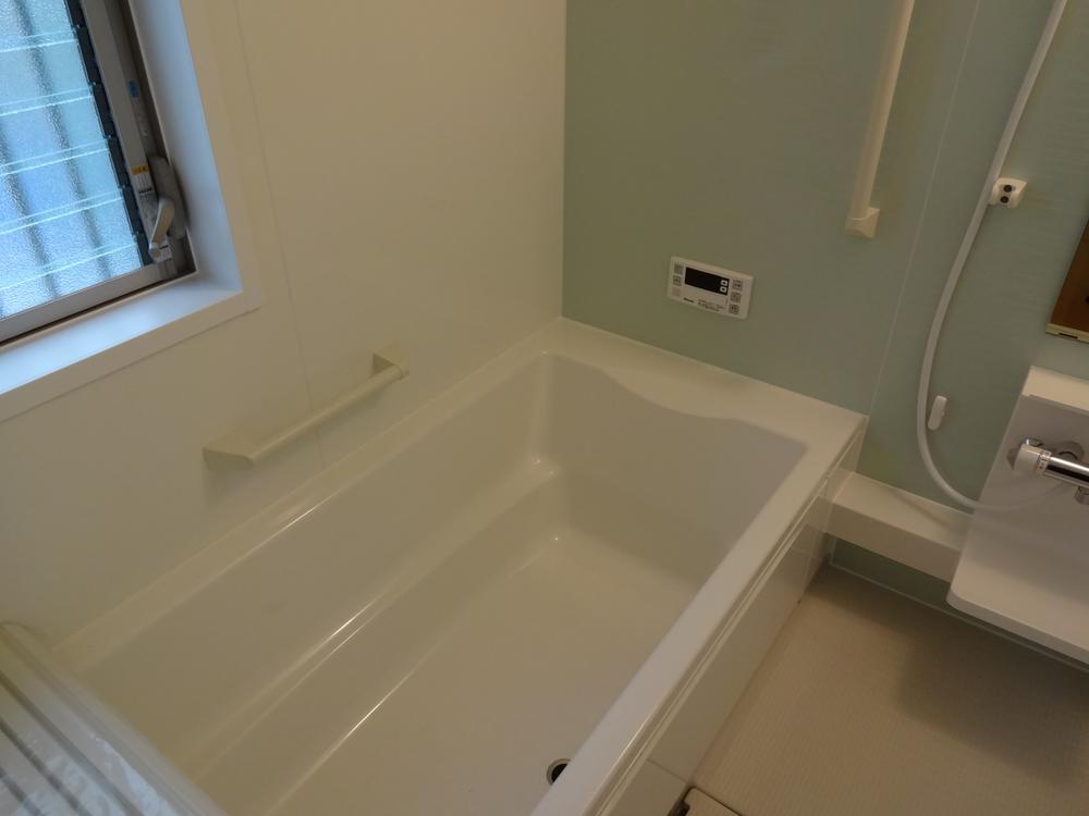 Bathroom. Indoor (12 May 2013) Shooting