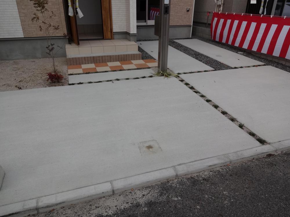 Parking lot. Local (12 May 2013) Shooting