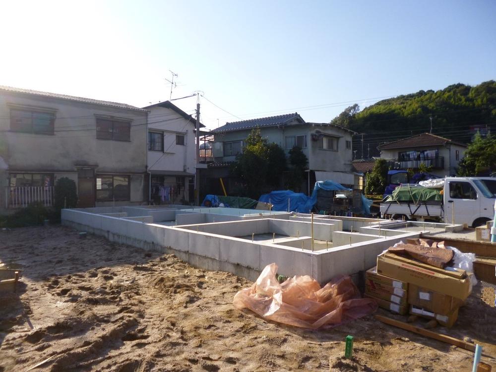 Local photos, including front road. Local (10 May 2013) Shooting