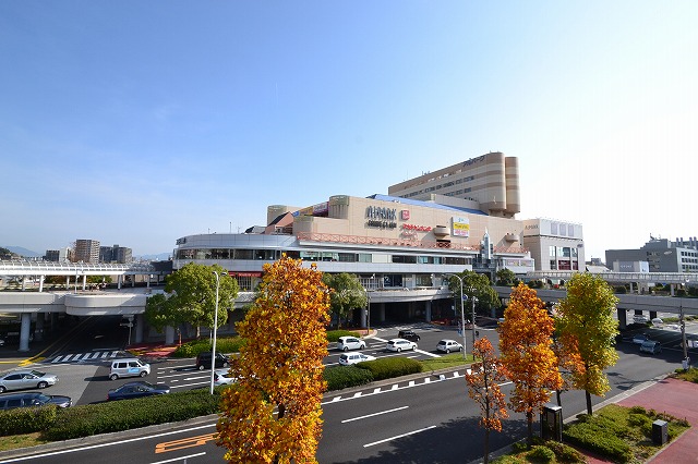 Shopping centre. Arupaku North Building until the (shopping center) 1516m