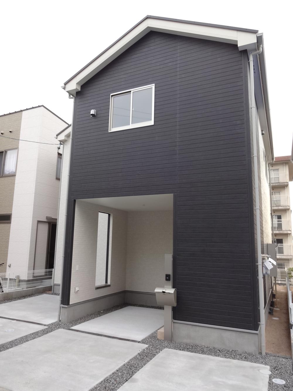 Local appearance photo. Local (11 May 2013) Shooting