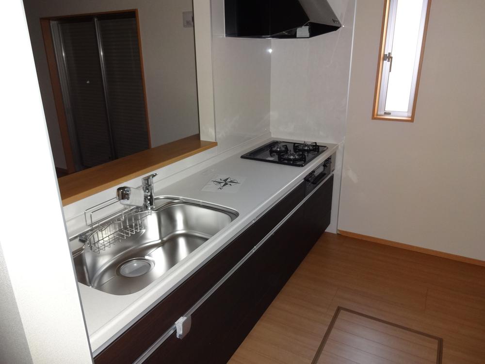 Kitchen. Indoor (11 May 2013) Shooting