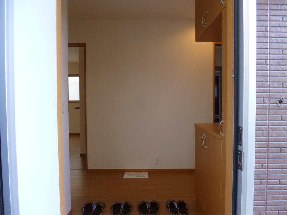 Entrance. (December 2013) Shooting