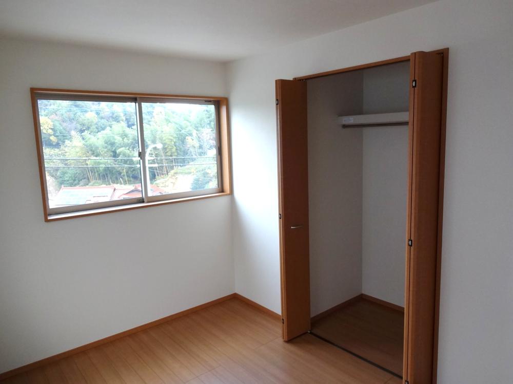 Non-living room. Indoor (11 May 2013) Shooting