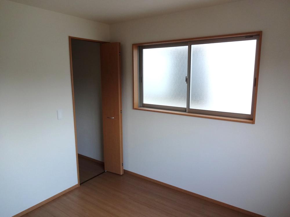 Non-living room. Indoor (11 May 2013) Shooting