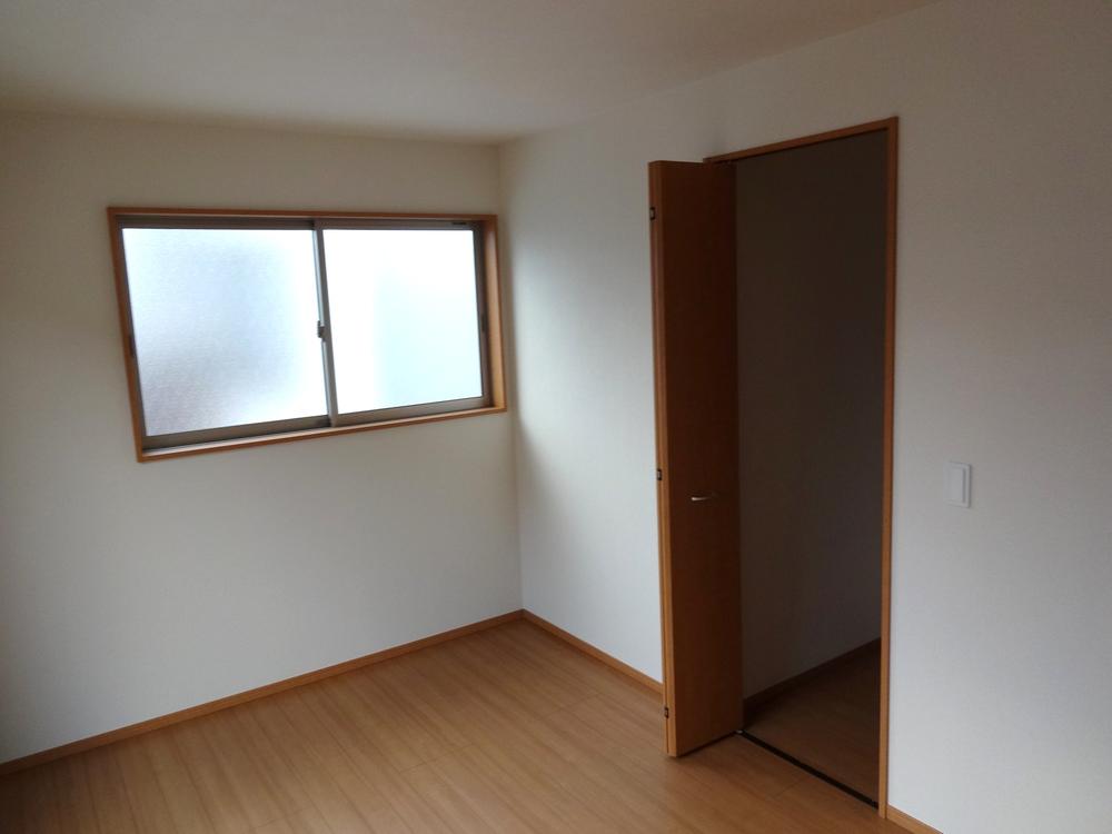 Non-living room. Indoor (11 May 2013) Shooting