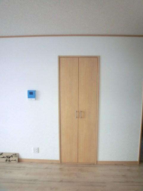 Receipt. Room (August 2013) Shooting