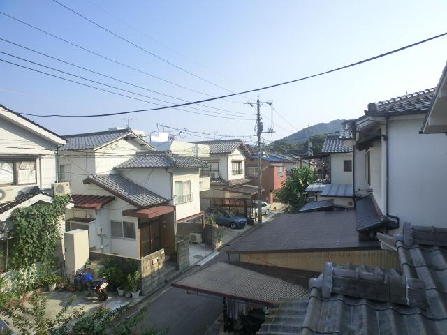 View photos from the dwelling unit. Local (August 2013) Shooting