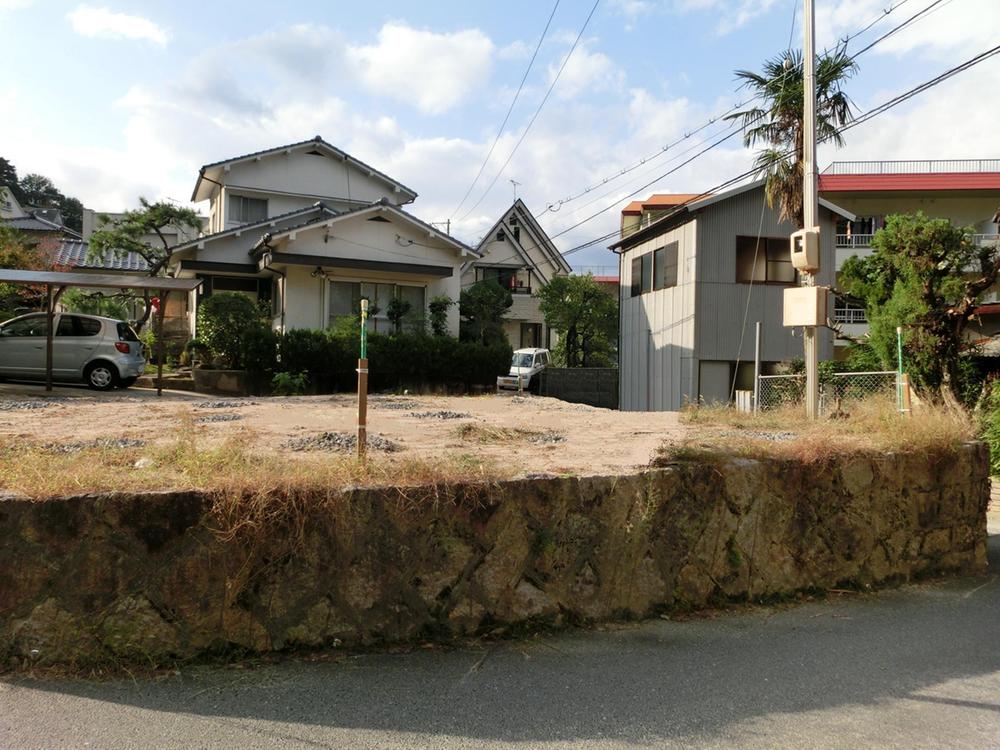 Local appearance photo. Local (10 May 2013) Shooting