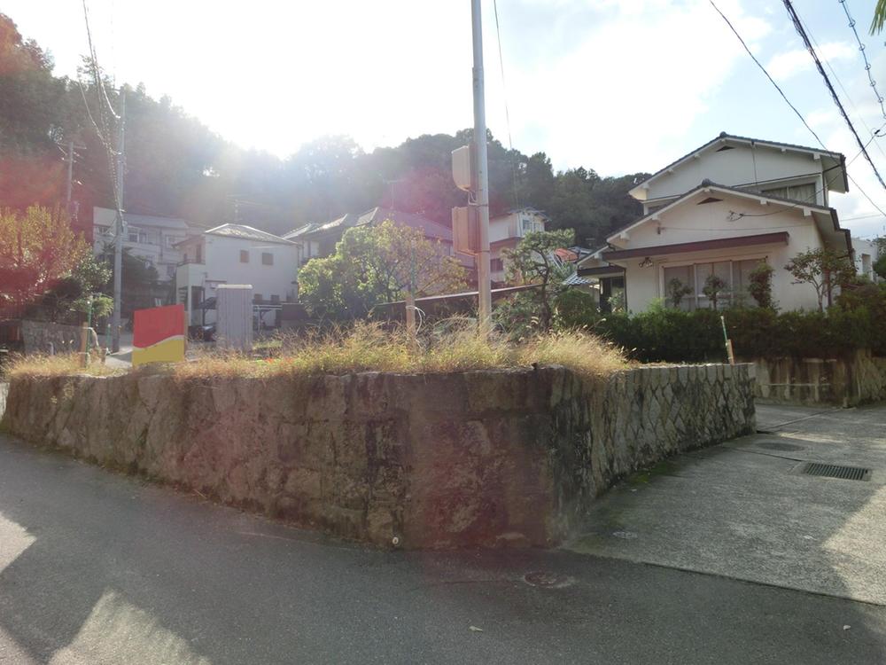 Local appearance photo. Local (10 May 2013) Shooting