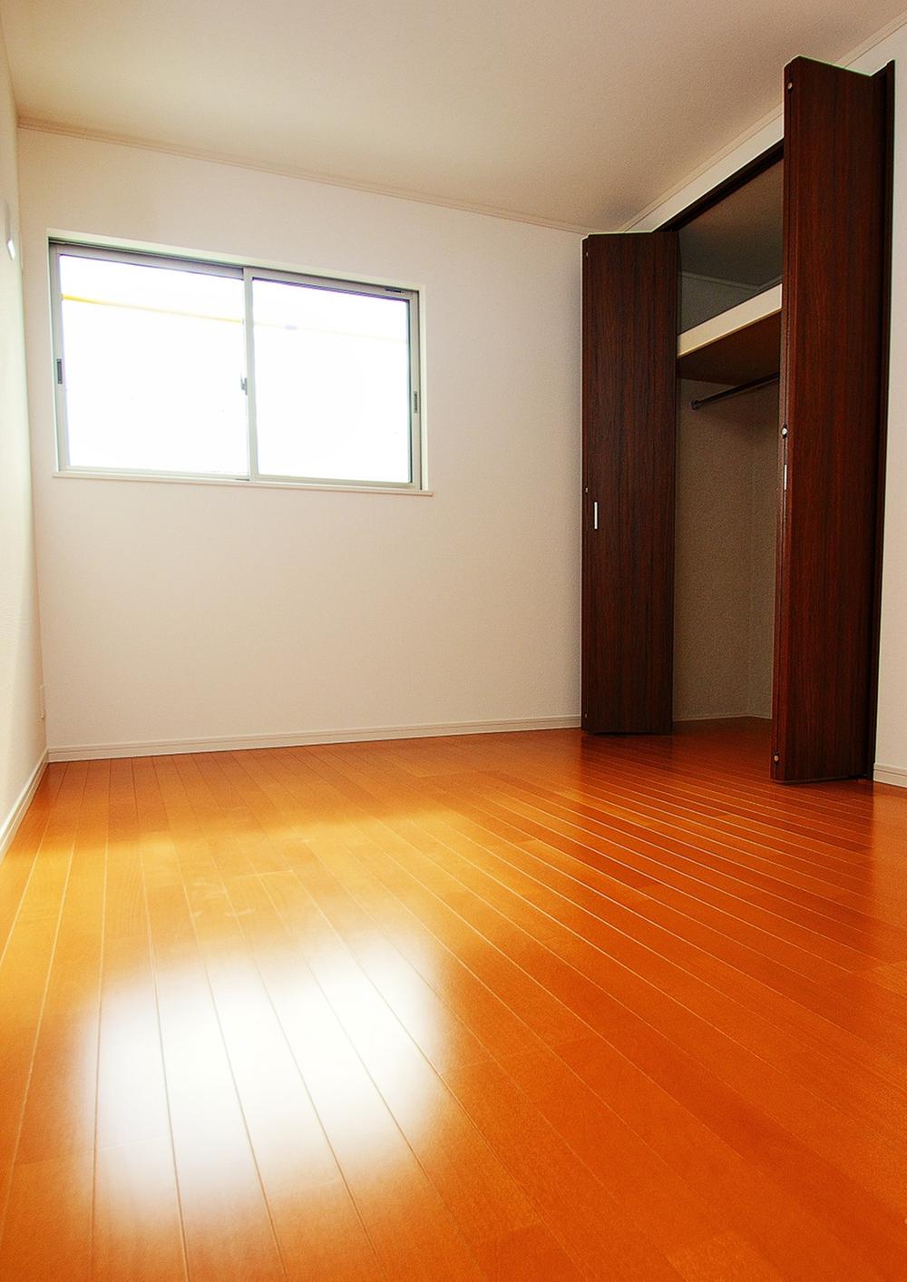 Kitchen. Indoor (11 May 2013) Shooting